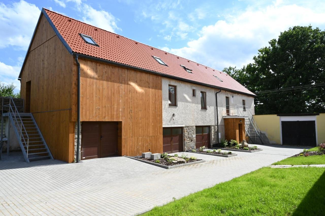 Penzion Mezi Radky Jindrichuv Hradec Exterior photo